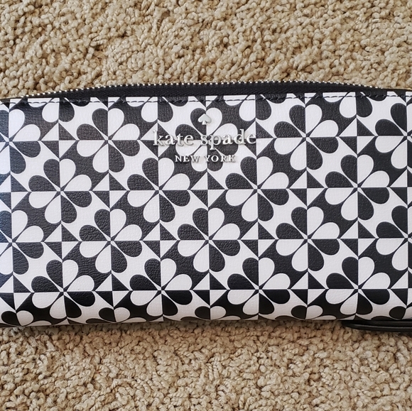 kate spade Accessories - Kate Spade large continental wallet